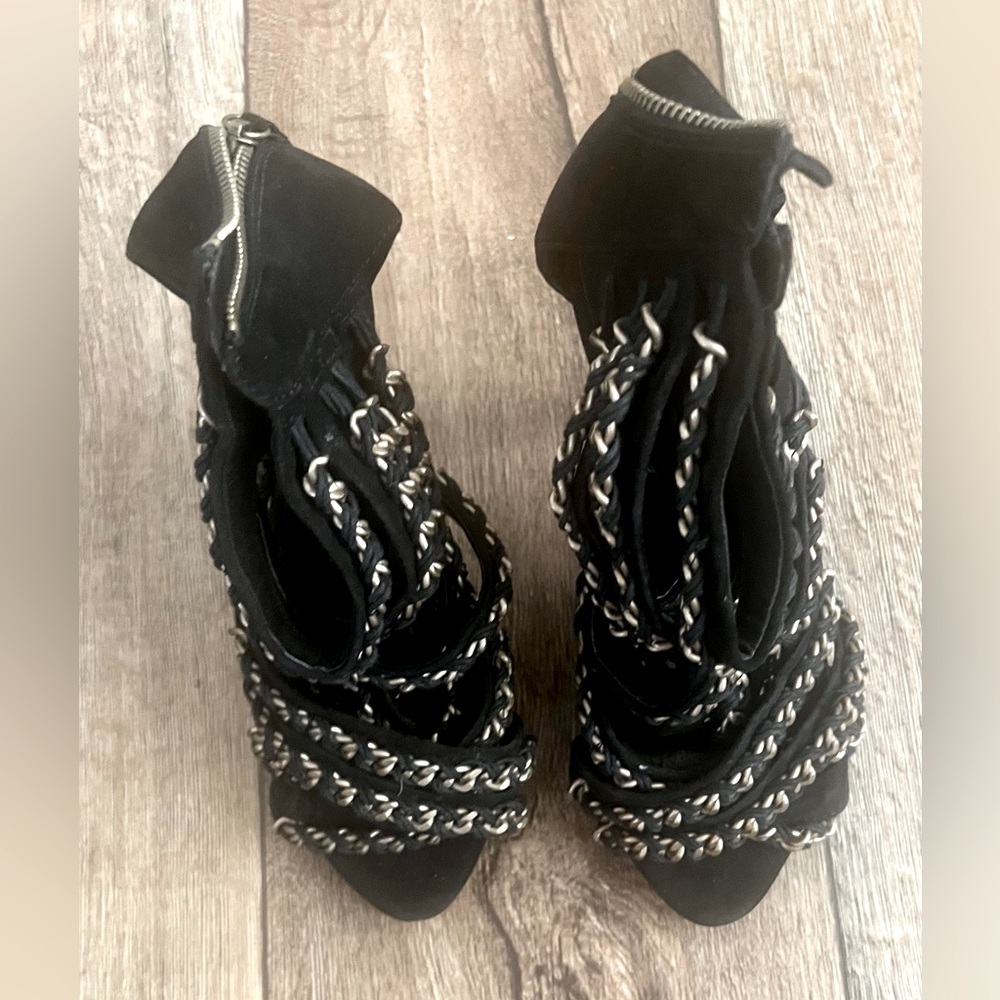 ZARA Black strappy shoe with gold chains.